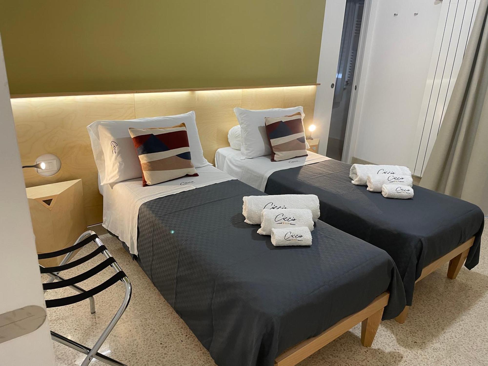 Ciccio Rooms And Breakfast - Self Check-In パレルモ エクステリア 写真