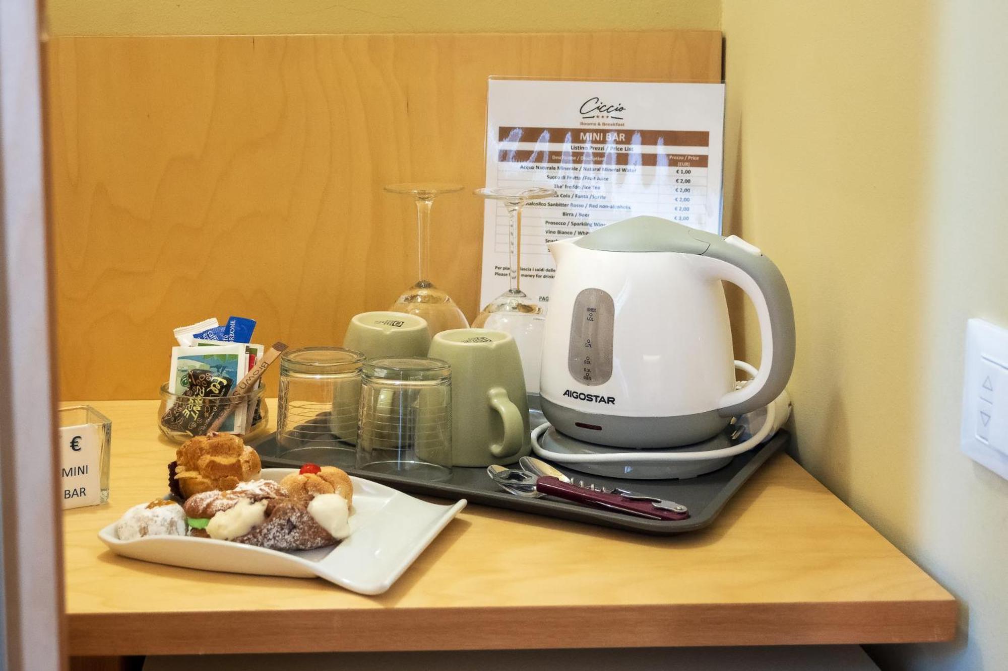 Ciccio Rooms And Breakfast - Self Check-In パレルモ エクステリア 写真
