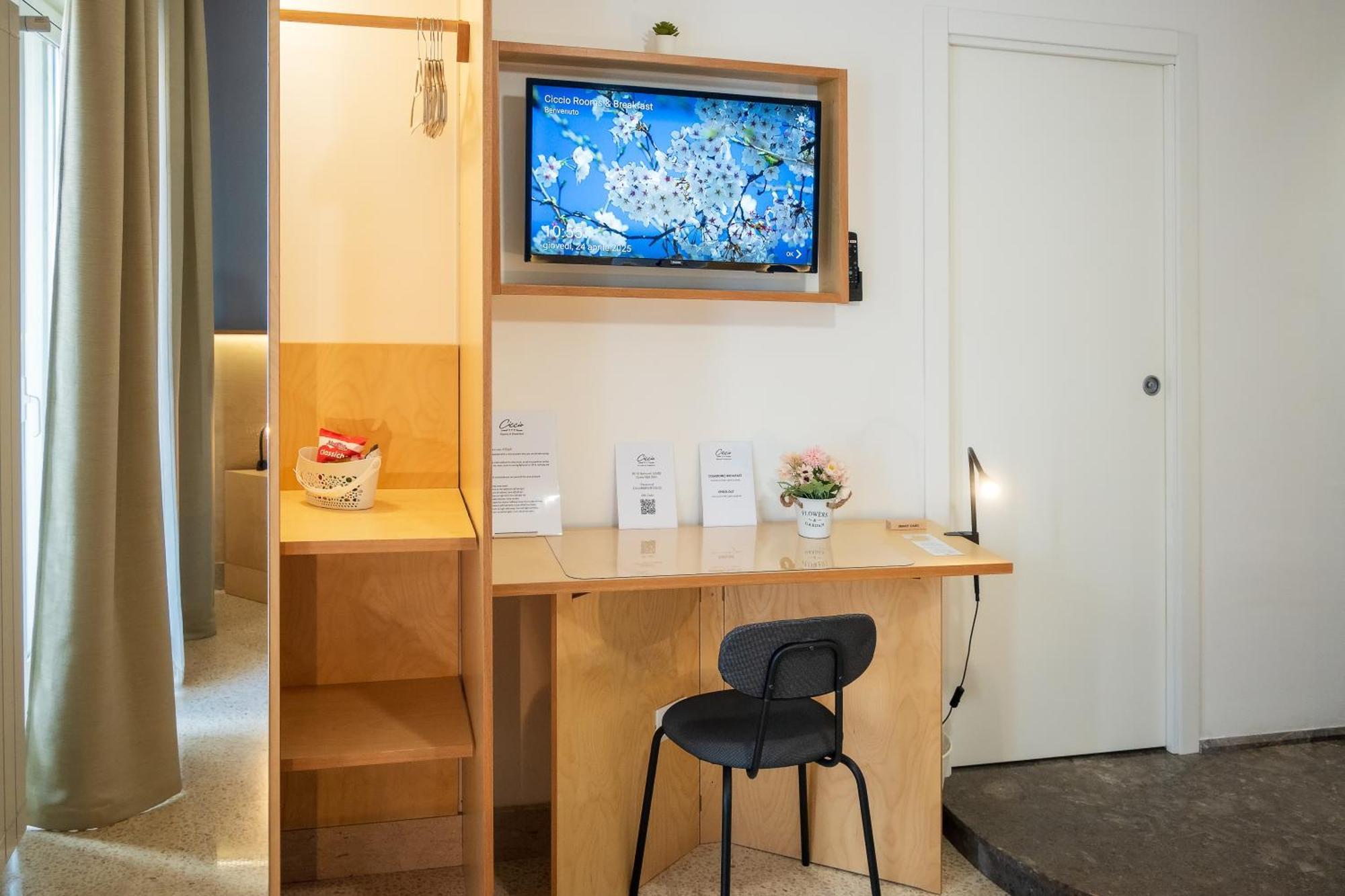 Ciccio Rooms And Breakfast - Self Check-In パレルモ エクステリア 写真