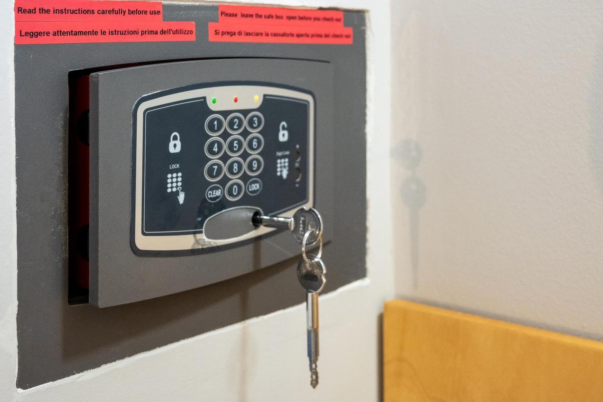 Ciccio Rooms And Breakfast - Self Check-In パレルモ エクステリア 写真