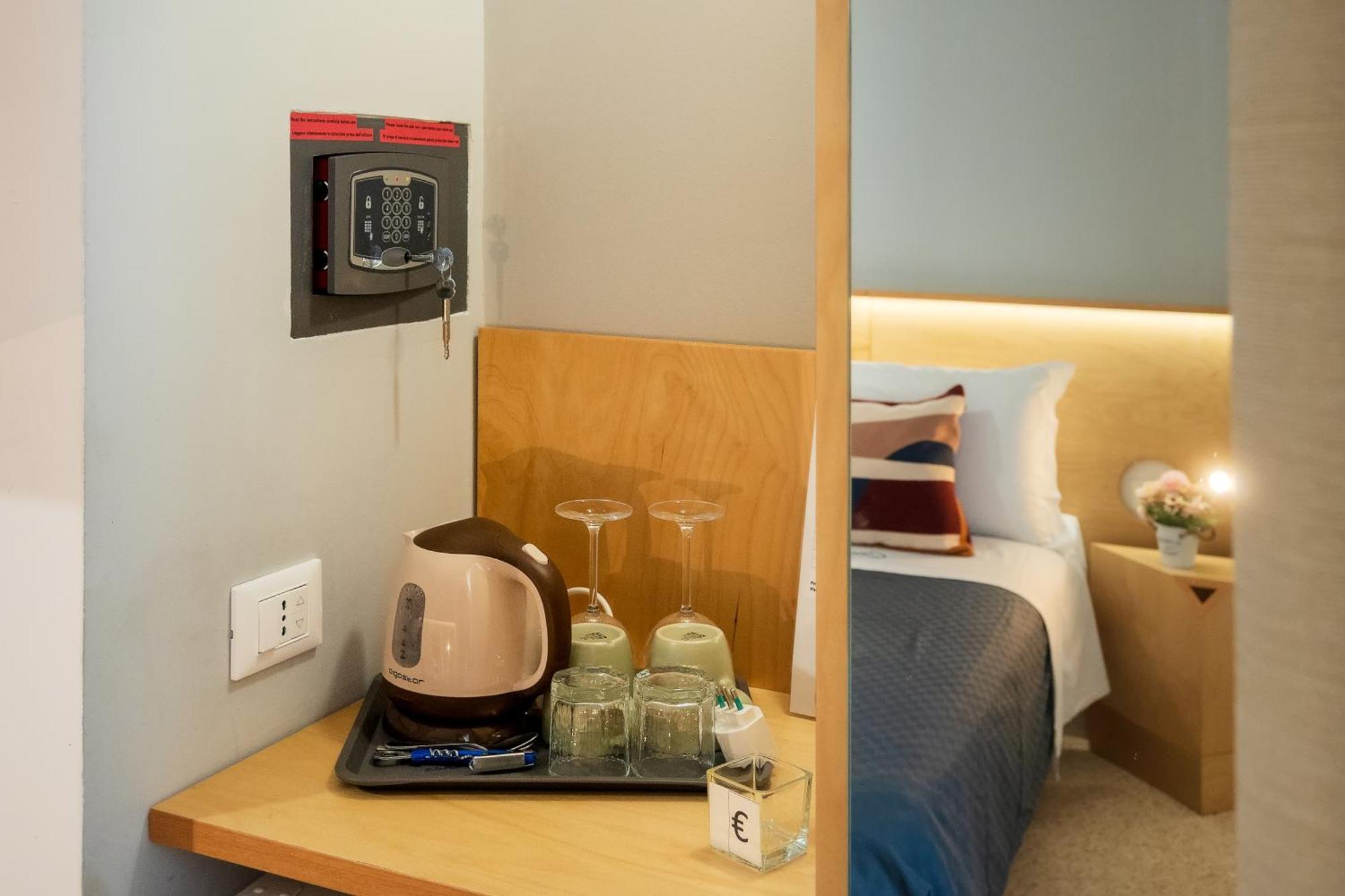 Ciccio Rooms And Breakfast - Self Check-In パレルモ エクステリア 写真