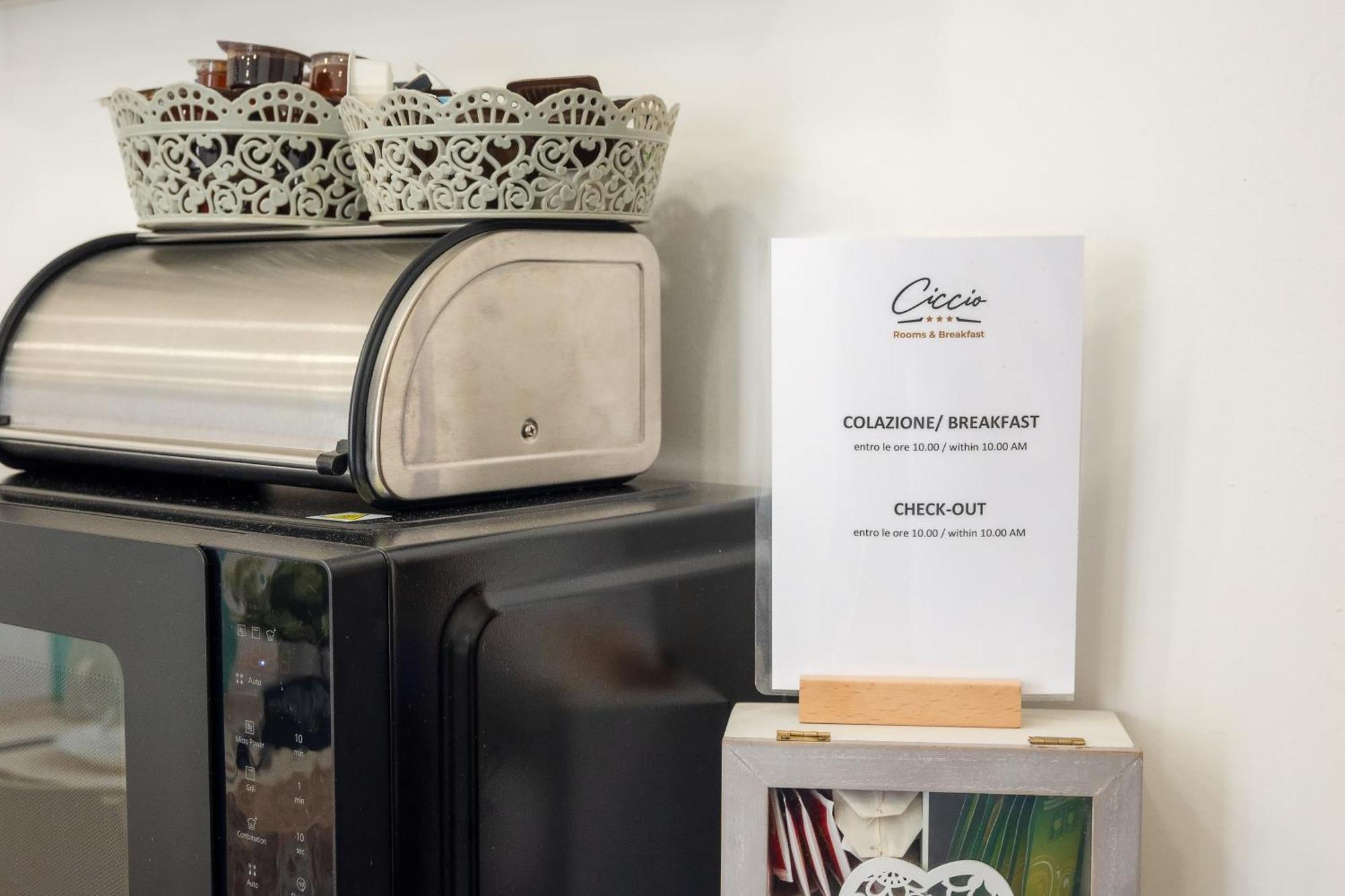 Ciccio Rooms And Breakfast - Self Check-In パレルモ エクステリア 写真