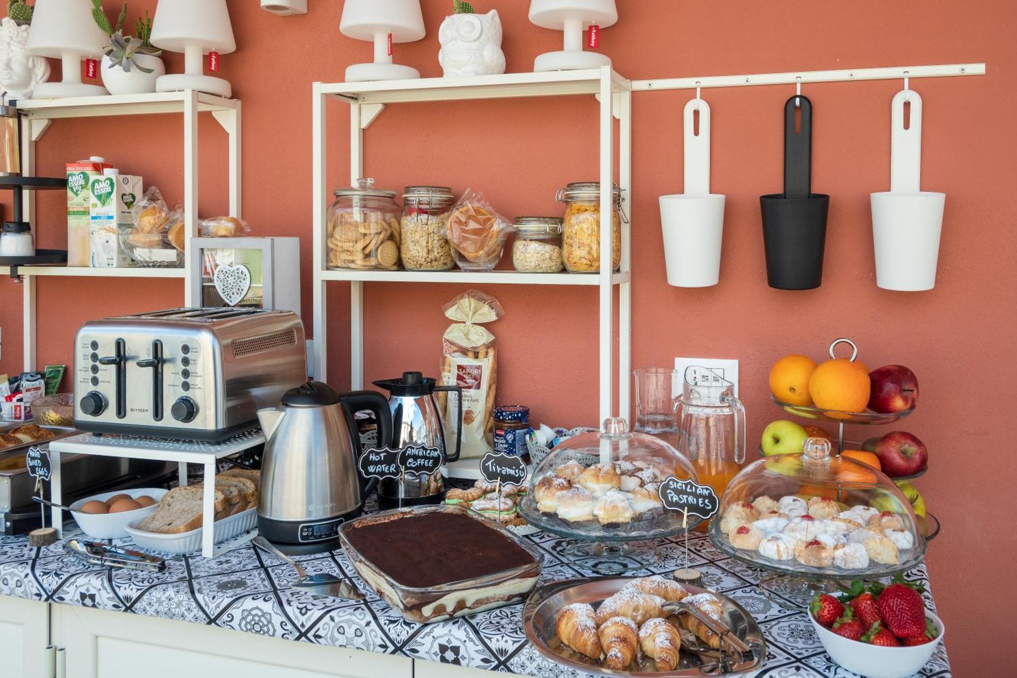Ciccio Rooms And Breakfast - Self Check-In パレルモ エクステリア 写真